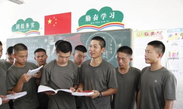 深度解析，為什么不建議報(bào)考國防科技大學(xué)，深度解析，報(bào)考國防科技大學(xué)的潛在考慮與權(quán)衡