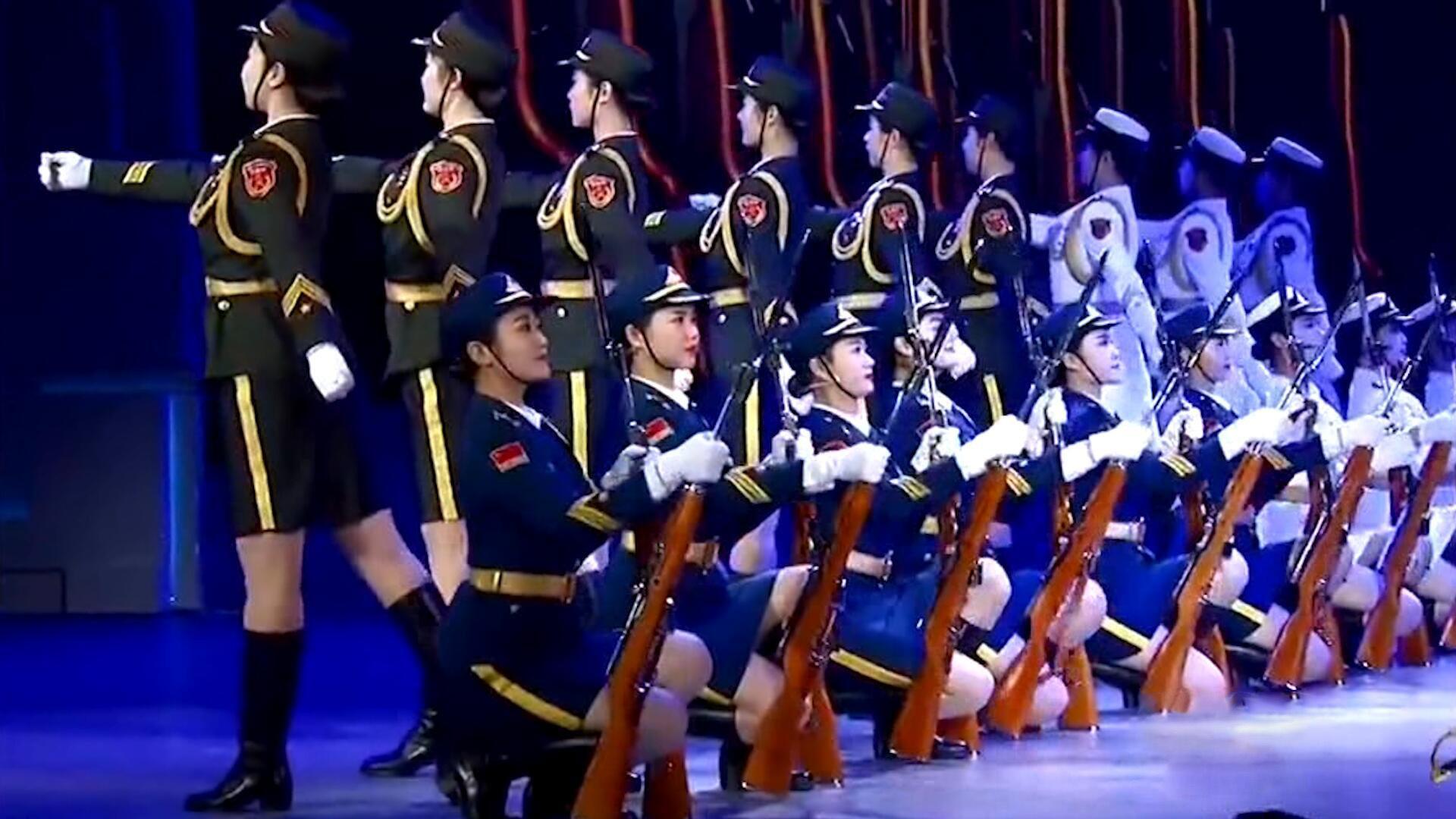 三軍女兵隊跳舞，展現力量與柔美的完美結合，三軍女兵隊舞蹈，力量與柔美的完美交融