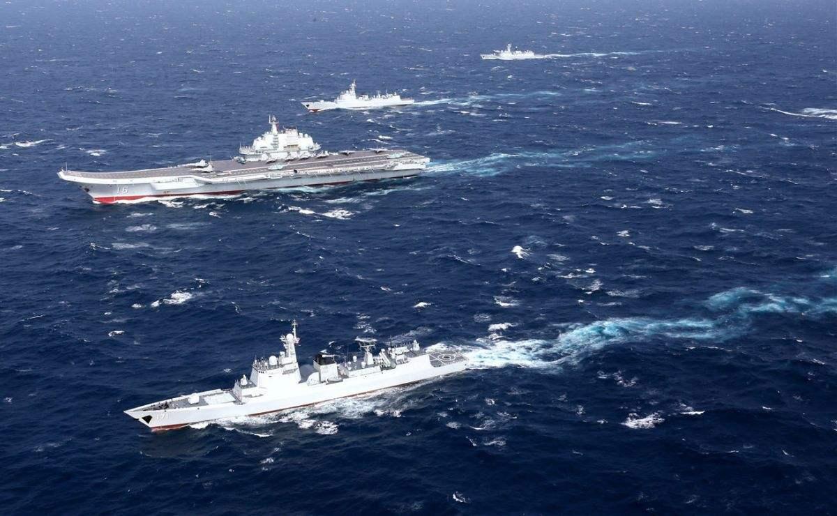 聚焦國際海域，中國戰(zhàn)艦圍觀英艦背后的故事，聚焦國際海域，中國戰(zhàn)艦視角下的英艦背后故事
