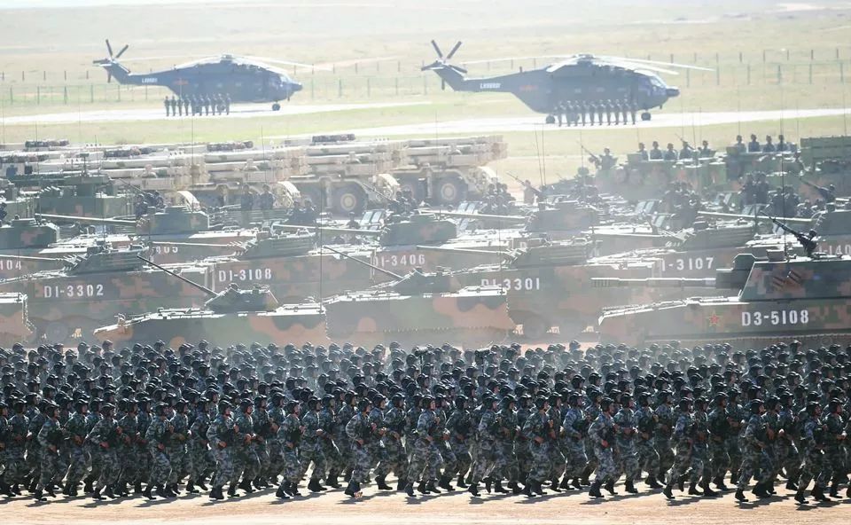 建軍90周年閱兵儀式，回顧輝煌歷程，展望嶄新未來(lái)，建軍90周年閱兵儀式，回顧輝煌歷程，展望嶄新未來(lái)，彰顯軍威國(guó)威的力量展示