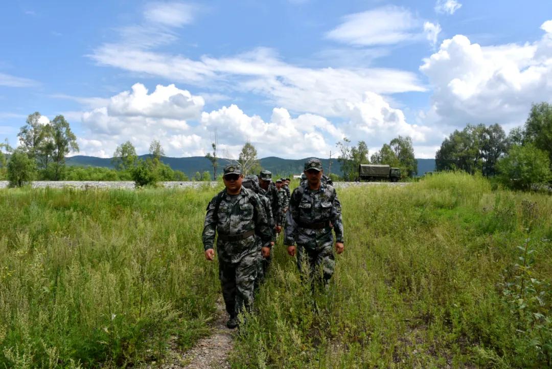 國(guó)際軍事形勢(shì)最新消息2020深度解析，全球軍事動(dòng)態(tài)深度解析，國(guó)際軍事形勢(shì)最新消息2020回顧與前瞻