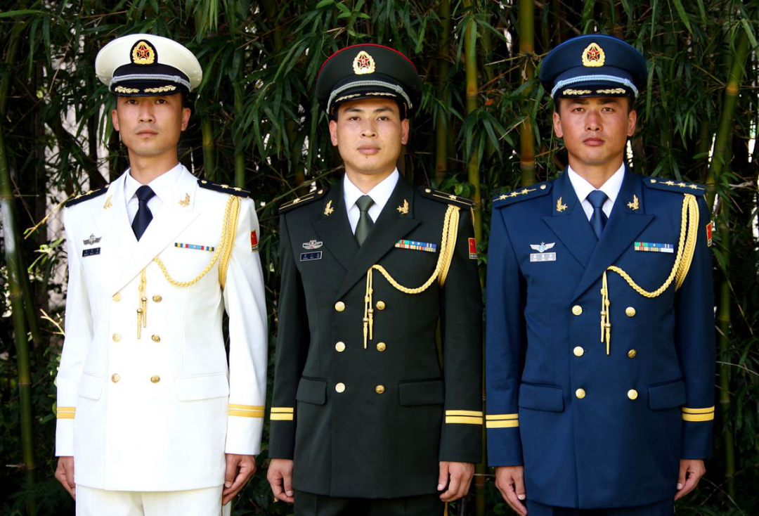 中國人民解放軍軍裝的演變與意義，中國人民解放軍軍裝演變及其意義探究