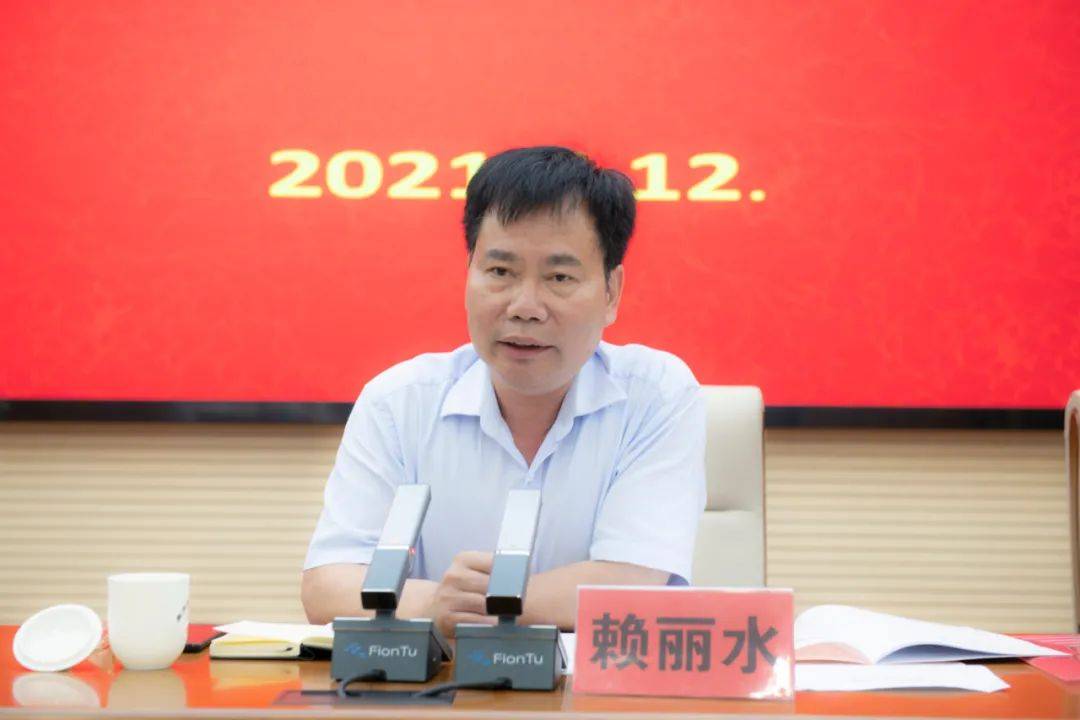 二四六香港資料期期中，深度解析與SEO優(yōu)化策略，深度解析香港期期中資料，SEO優(yōu)化策略揭秘